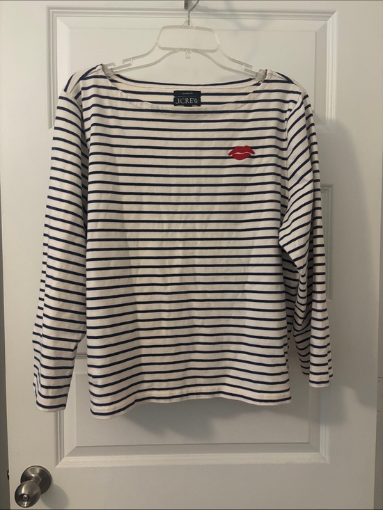 J. Crew Tops - J Crew Boatneck top white & navy stripes SZ XXL embroidered red kiss nautical